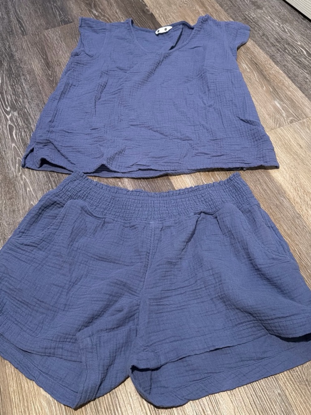 Women's Textured Athletic Shorts in Navy Blue